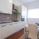 Casa Aurora A Hébergement de vacances *
