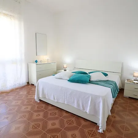 Casa Aurora A Tatil Evi