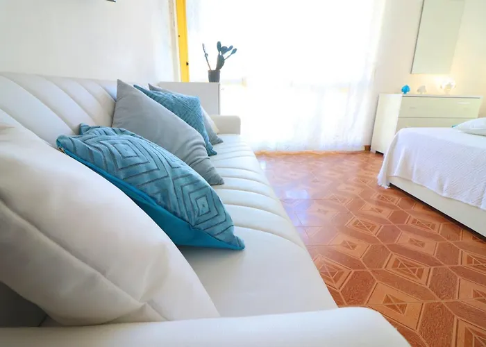 Casa Aurora A Holiday home *